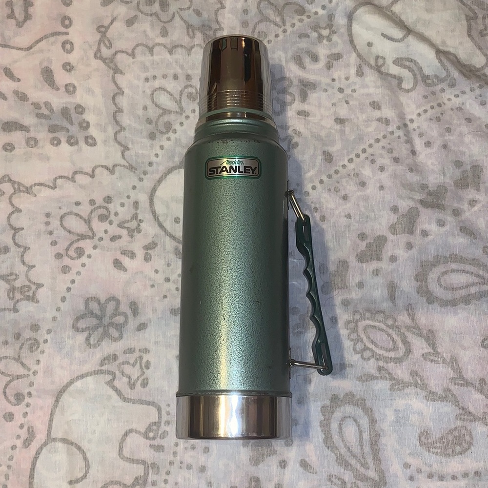 Vintage Aladdin Stanley Green Vacuum Bottle Thermos A-944DH 1 Quart Made in USA